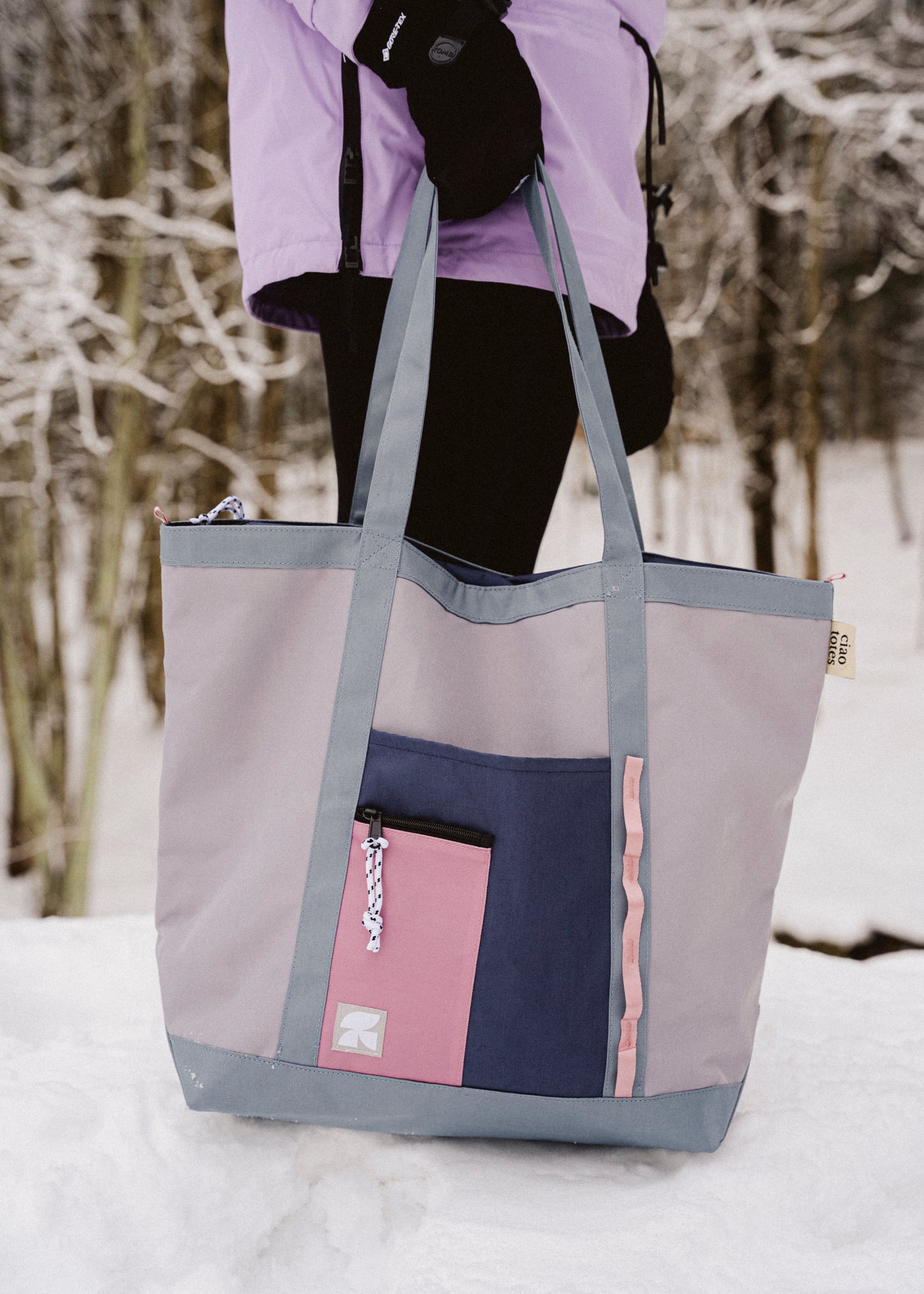 pink tech tote