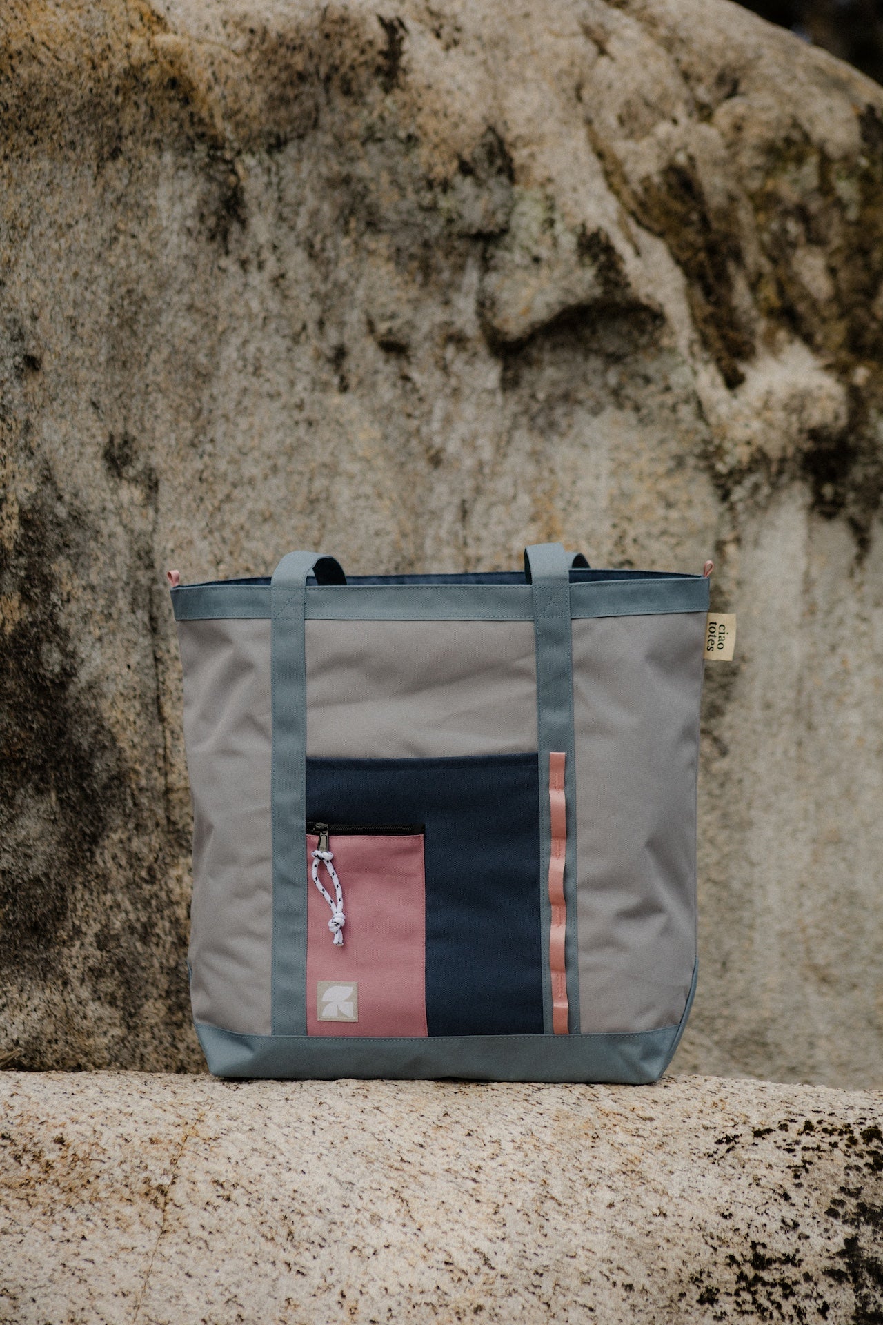 pink tech tote
