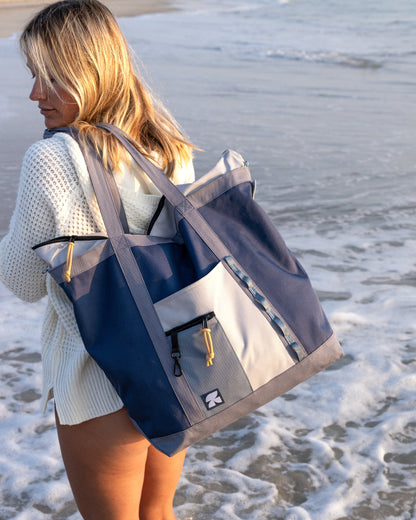 glacier tech tote