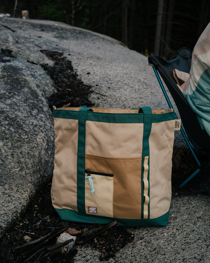 tech tote latte