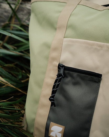 tech tote sage