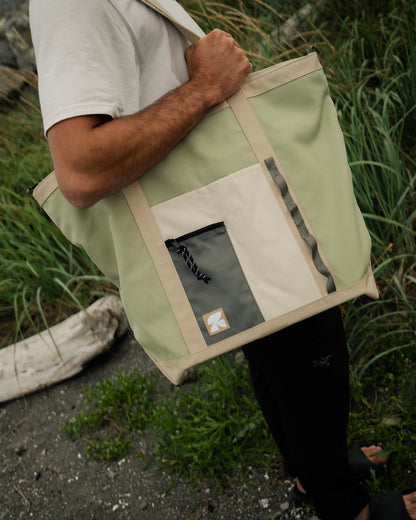 tech tote sage