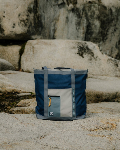 glacier tech tote