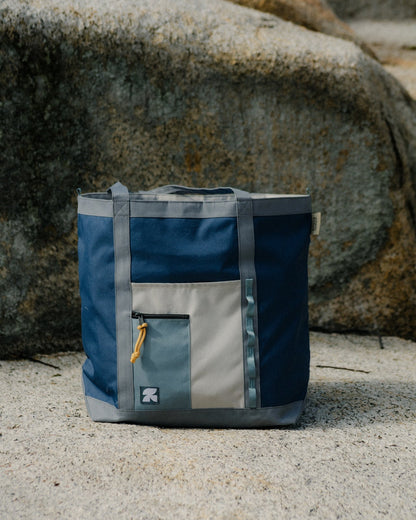 glacier tech tote