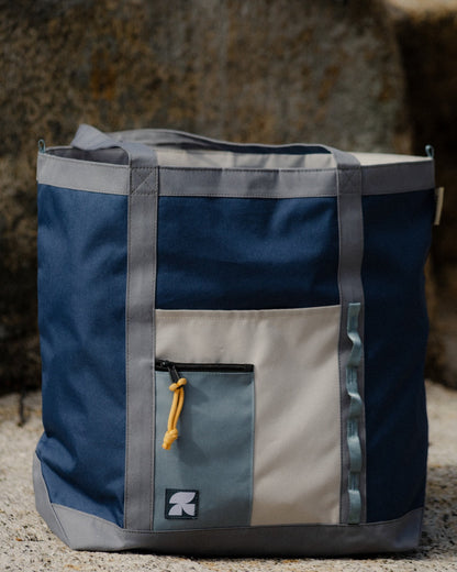 glacier tech tote