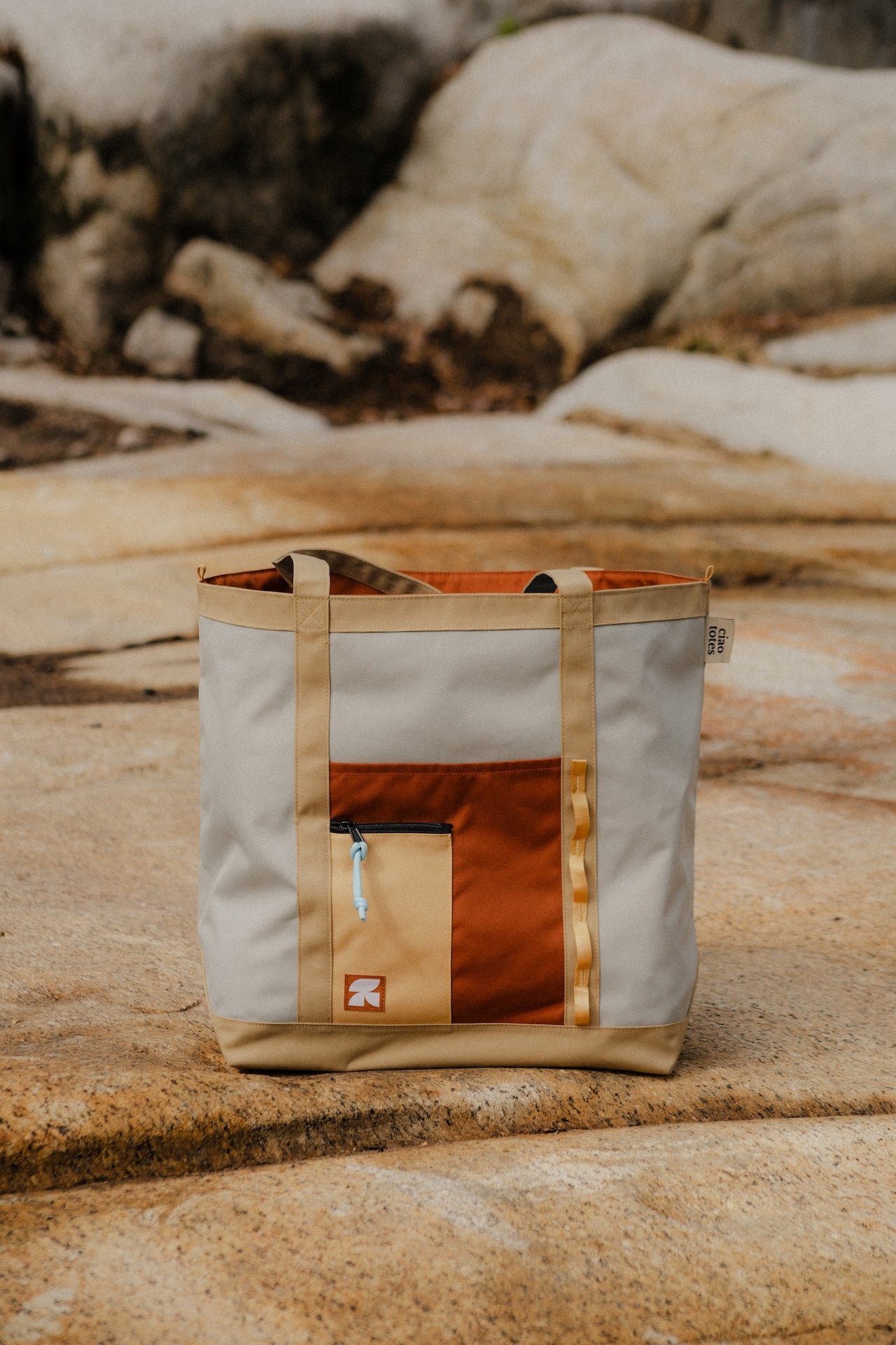 rust tech tote