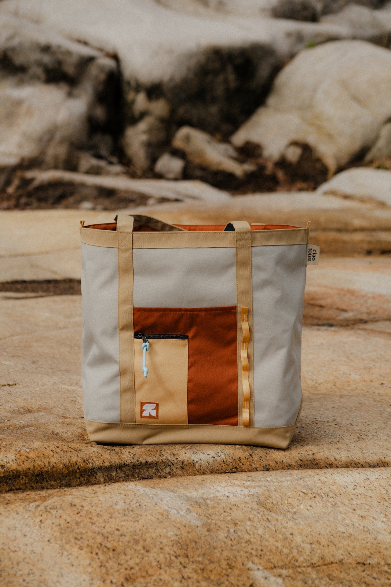 rust tech tote