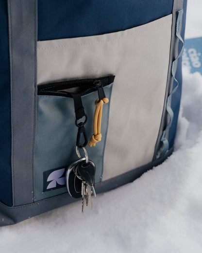 glacier tech tote