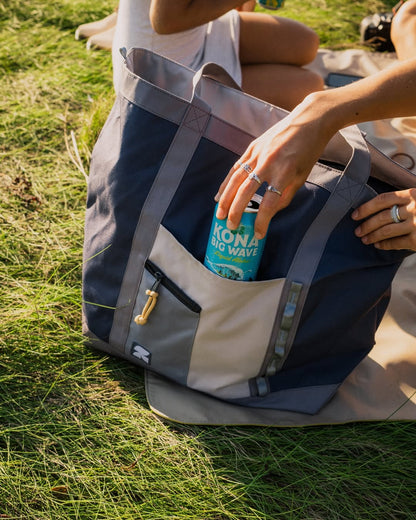 glacier tech tote