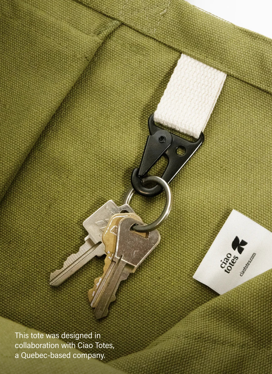 Mousqueton porte-clés intégré à l'intérieur du tote bag GURU x Ciao Totes