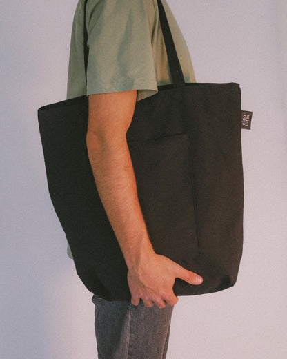 black tote