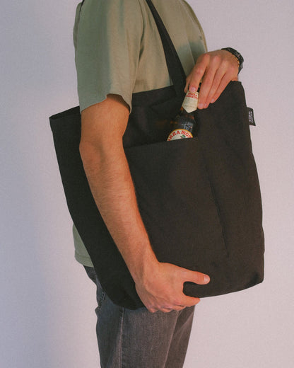 black tote