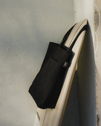 black tote