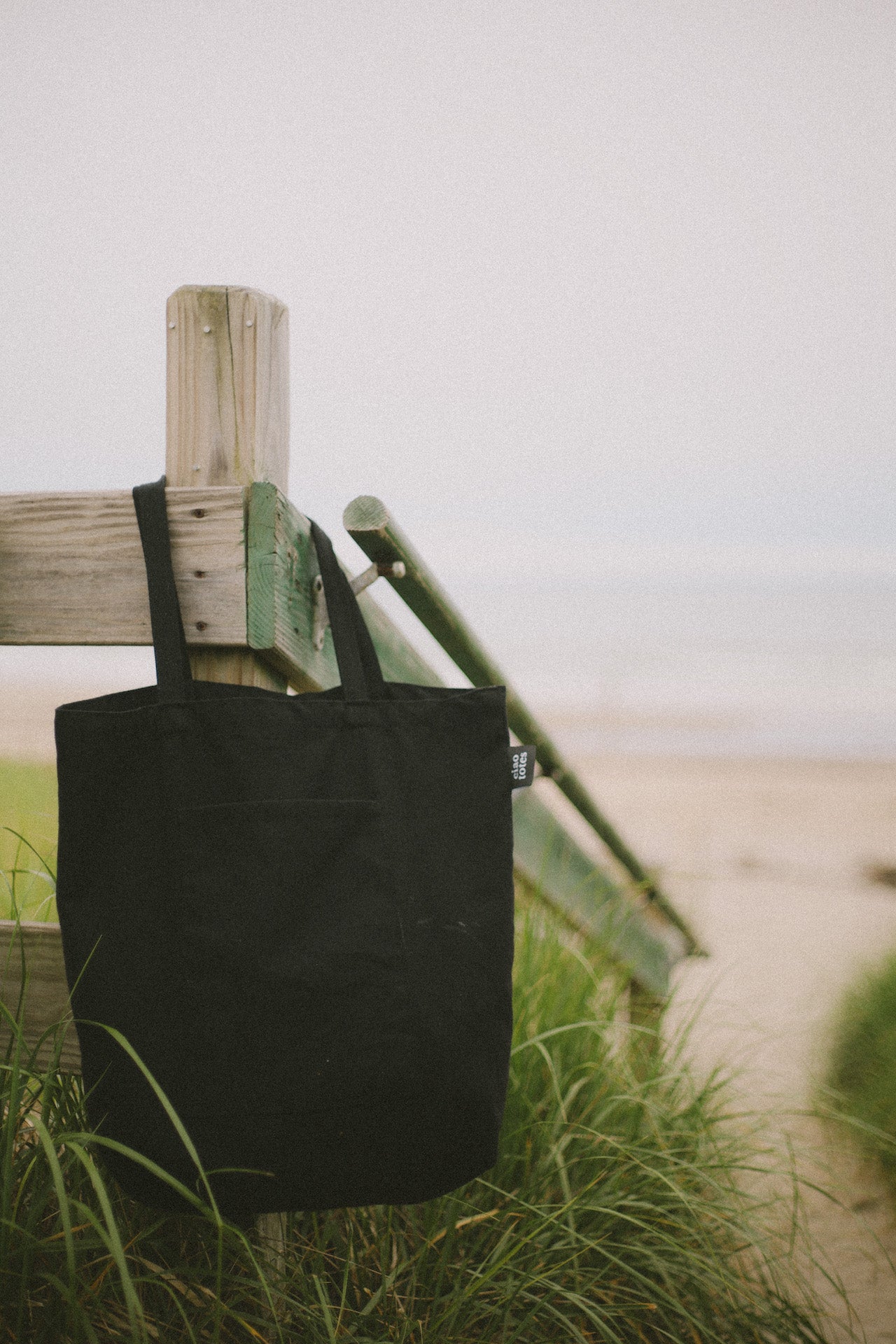 black tote